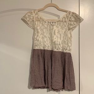 Small lace, purple blouse